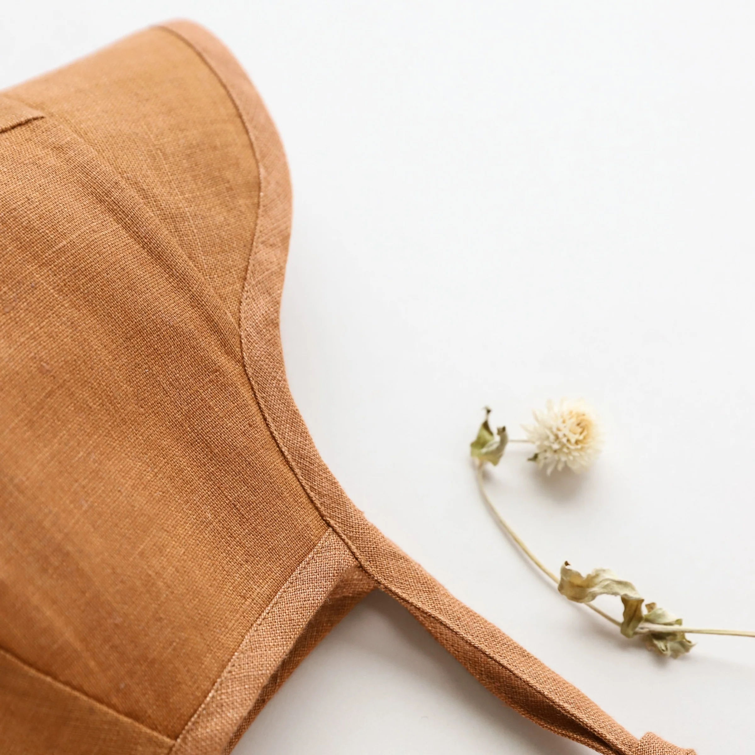 Brimmed Rust Linen Bonnet Cotton-Lined - Image 4